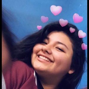 Meet your Posher, Cynthia